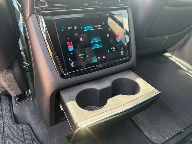 2025 Cadillac ESCALADE IQ Luxury 2