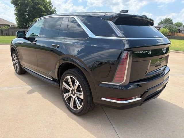 2025 Cadillac ESCALADE IQ Luxury 2