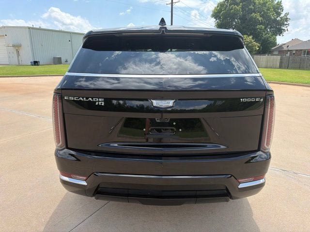 2025 Cadillac ESCALADE IQ Luxury 2