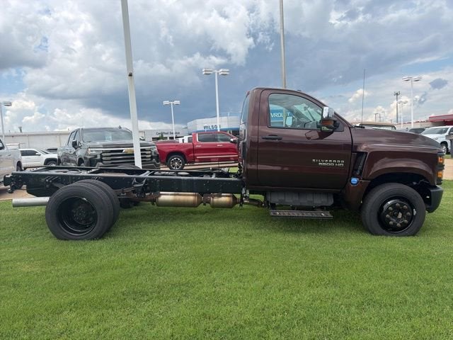 2024 Chevrolet Silverado 5500 HD LT