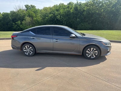 2022 Nissan Altima 2.5 S