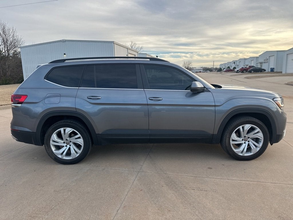 2022 Volkswagen Atlas 3.6L V6 SE w/Technology