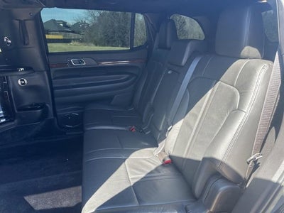 2019 Lincoln MKT Base