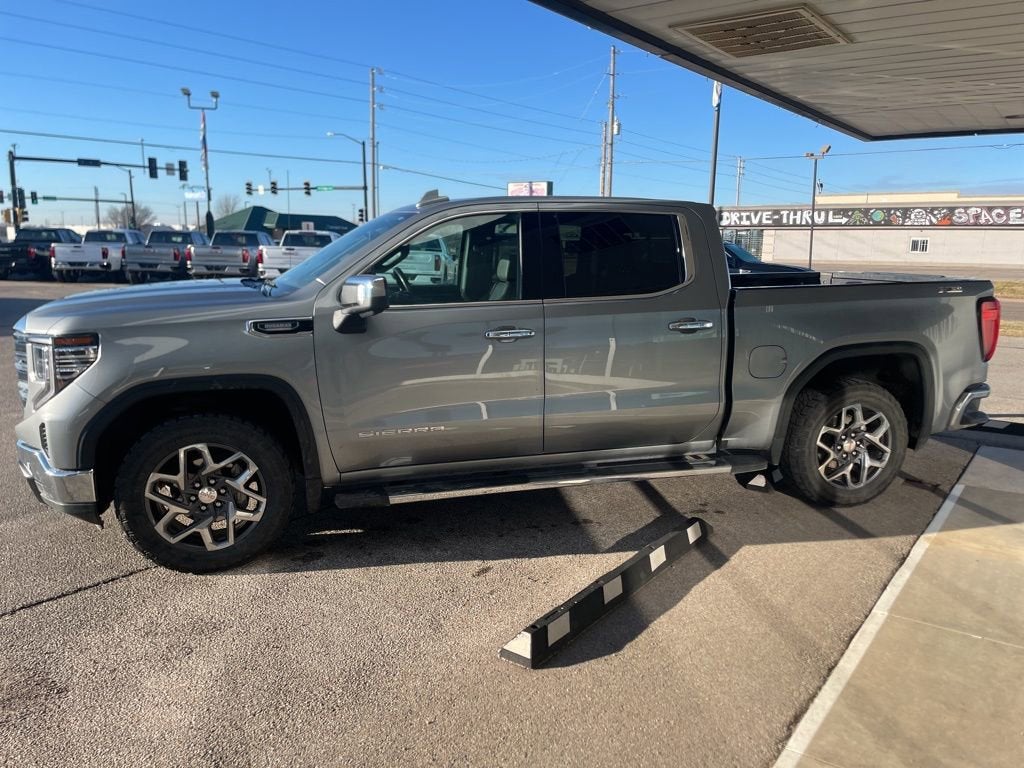 2024 GMC Sierra 1500 SLT