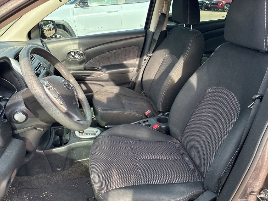 2015 Nissan Versa SV