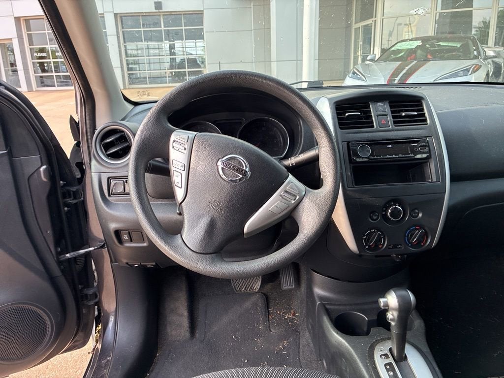 2015 Nissan Versa SV
