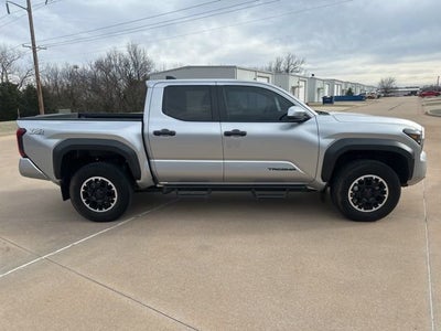 2024 Toyota Tacoma 4WD SR5