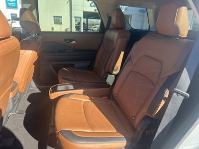 2022 Nissan Pathfinder Platinum