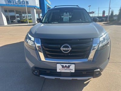 2022 Nissan Pathfinder Platinum