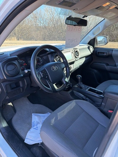 2016 Toyota Tacoma SR