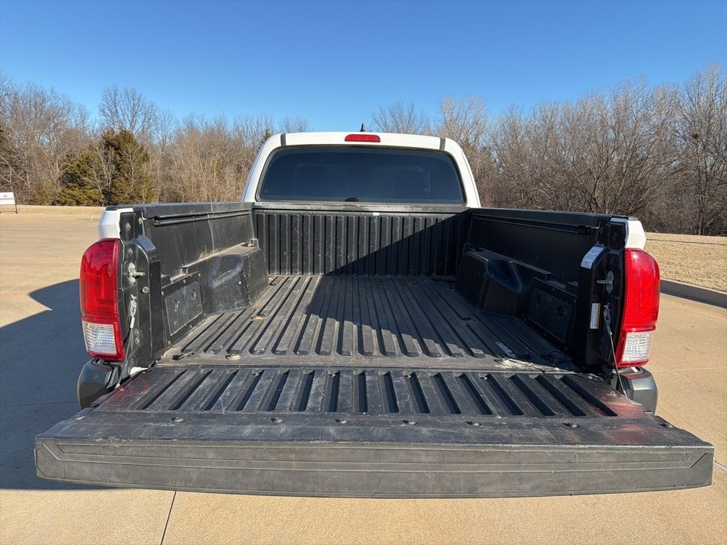 2016 Toyota Tacoma SR