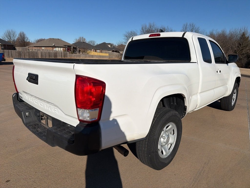 2016 Toyota Tacoma SR