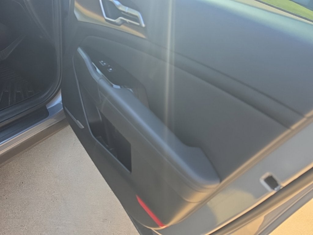 2025 Kia SPORTAGE Base