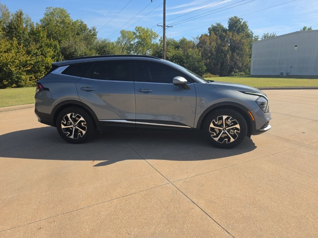 2025 Kia SPORTAGE Base