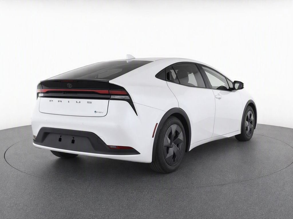2025 Toyota Prius LE